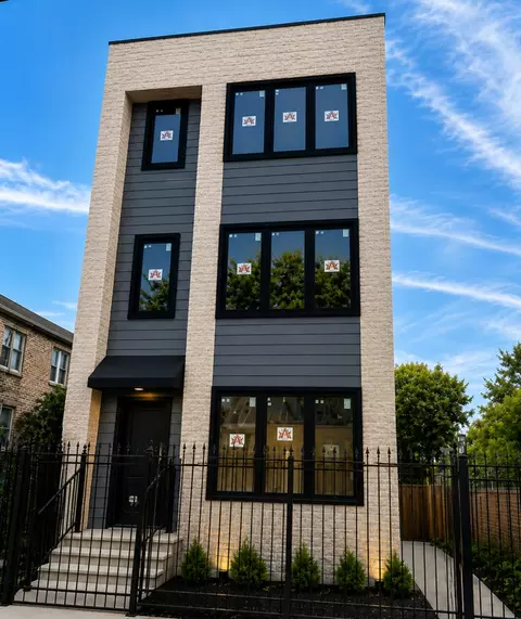 3327 W Division St, Chicago, IL 60651