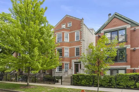 1525 W George St #1, Chicago, IL 60657
