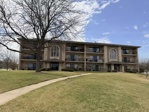 17828 Bernard Dr #1A, Orland Park, IL 60467