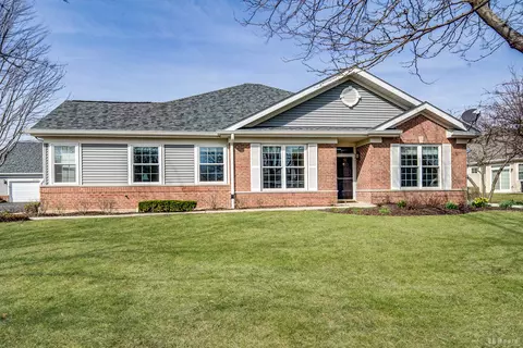 21400 Mays Lake Dr, Crest Hill, IL 60403