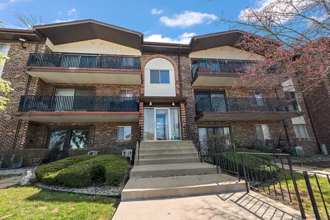 13911 James Dr #1005, Crestwood, IL 60418