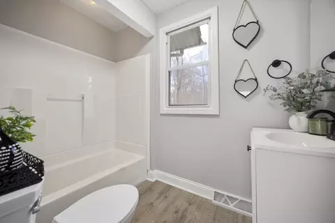 Bath - 38169 N 3rd Ave, Spring Grove, IL 60081 photo 1 of 3