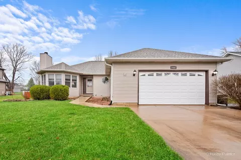 1986 Rosemary Cir, Lake Holiday, IL 60548