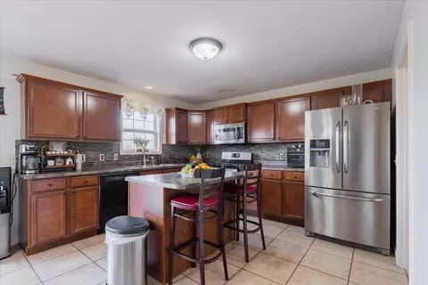 Kitchen - 2511 Grey Fox Trl, Bloomington, IL 61705 photo 1 of 2