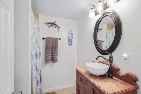 Bath - 107 E Washington St, Congerville, IL 61729 photo 1 of 2