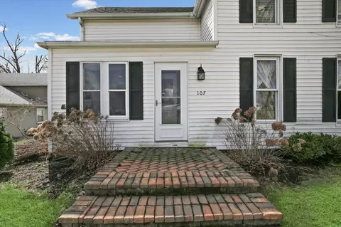 Exterior - 107 E Washington St, Congerville, IL 61729 photo 3 of 13