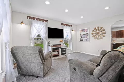 Living - 107 E Washington St, Congerville, IL 61729 photo 2 of 3