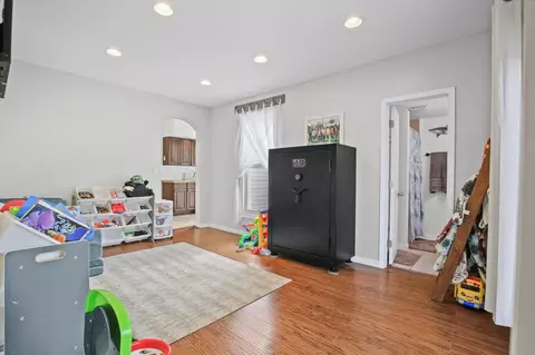 Entry Way - 107 E Washington St, Congerville, IL 61729 photo 3 of 3