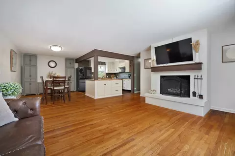 Living - 703 Crestview Dr, Ingleside, IL 60041 photo 2 of 4