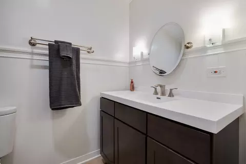 Bath - 703 Crestview Dr, Ingleside, IL 60041 photo 3 of 5