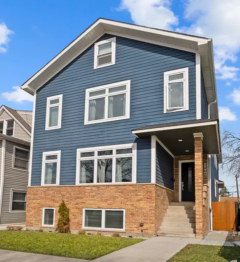 5004 W Argyle St, Chicago, IL 60630