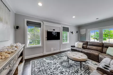 Living - 2824 Central Rd, Glenview, IL 60025 photo 1 of 4