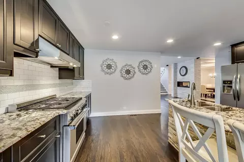 Kitchen - 2824 Central Rd, Glenview, IL 60025 photo 3 of 4