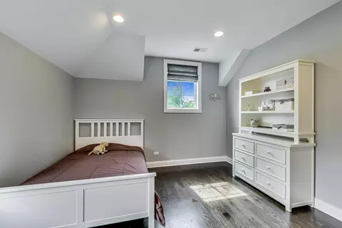 Bedroom - 2824 Central Rd, Glenview, IL 60025 photo 6 of 6