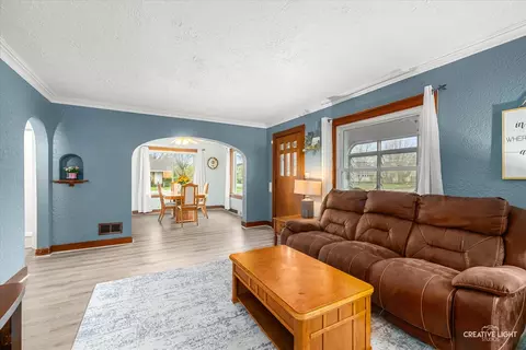 Living - 644 Columbia Ave, Elgin, IL 60120 photo 2 of 2