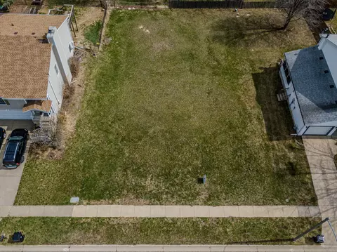 13001302 Henry Normal St, Normal, IL 61761 photo 4