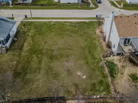 13001302 Henry Normal St, Normal, IL 61761 photo 2