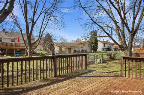 Exterior - 4911 W Bromley Dr, Mchenry, IL 60050 photo 2 of 5