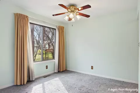 Bedroom - 4911 W Bromley Dr, Mchenry, IL 60050 photo 1 of 5