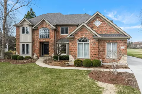 23 Marsh Ln, Batavia, IL 60510