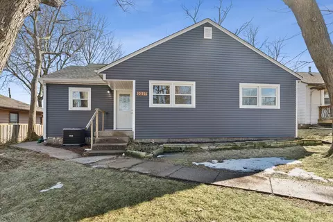 2217 W 13th St, Davenport, IA 52804