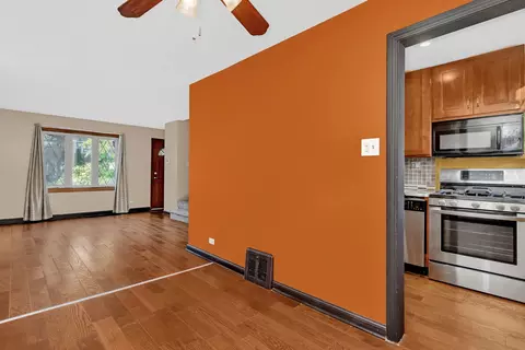 Living - 6403 S Lorel Ave, Chicago, IL 60638 photo 5 of 5