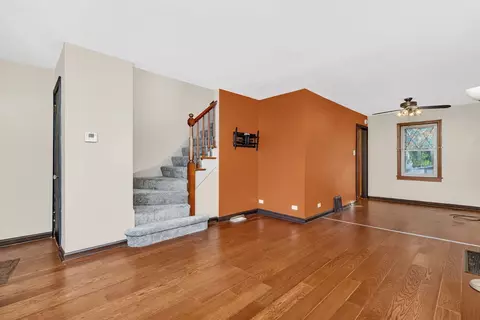 Living - 6403 S Lorel Ave, Chicago, IL 60638 photo 2 of 5