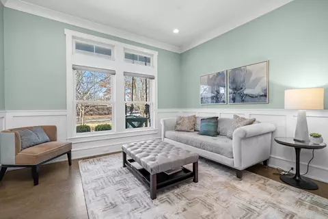 Living - 619 Jackson Ave, River Forest, IL 60305 photo 1 of 2