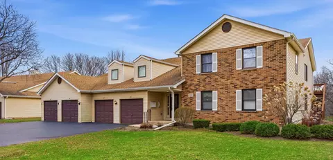 329 Everett Ave #2B, Crystal Lake, IL 60014