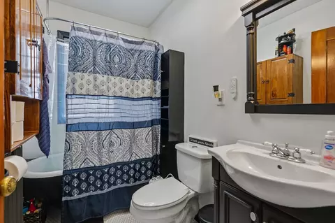 Bath - 937 25th St, Moline, IL 61265 photo 1 of 6