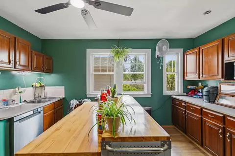 Kitchen - 937 25th St, Moline, IL 61265 photo 1 of 5