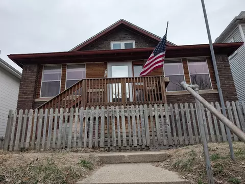 937 25th St, Moline, IL 61265