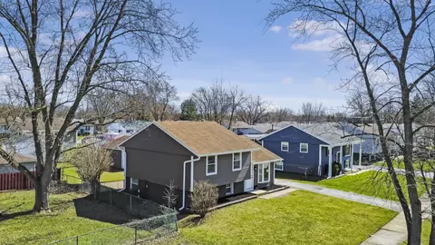 127 N Cedar Ln, Glenwood, IL 60425