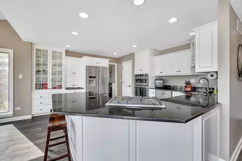 Kitchen - 208 Santos Ave, Minooka, IL 60447 photo 1 of 7