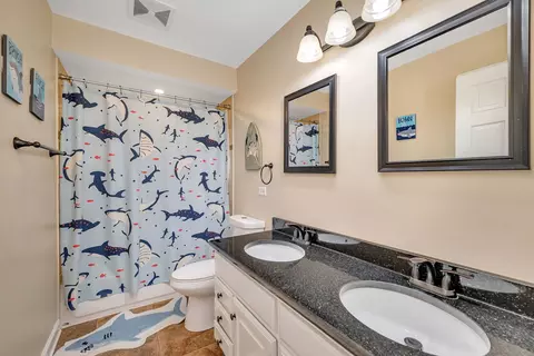 Bath - 208 Santos Ave, Minooka, IL 60447 photo 3 of 4