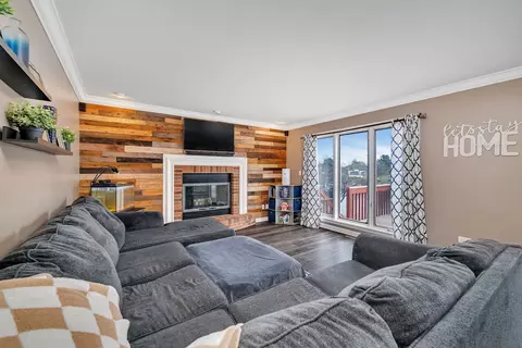 Living - 208 Santos Ave, Minooka, IL 60447 photo 1 of 3