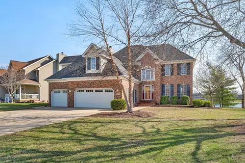 208 Santos Ave, Minooka, IL 60447