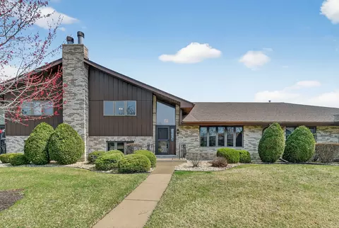 10536 Illinois Ct, Orland Park, IL 60467