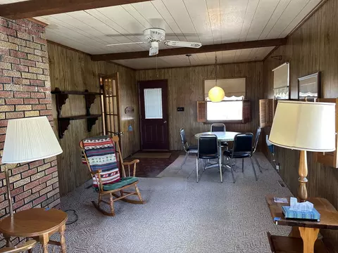 Living - 505 S Jackson St, Morrison, IL 61270 photo 4 of 4