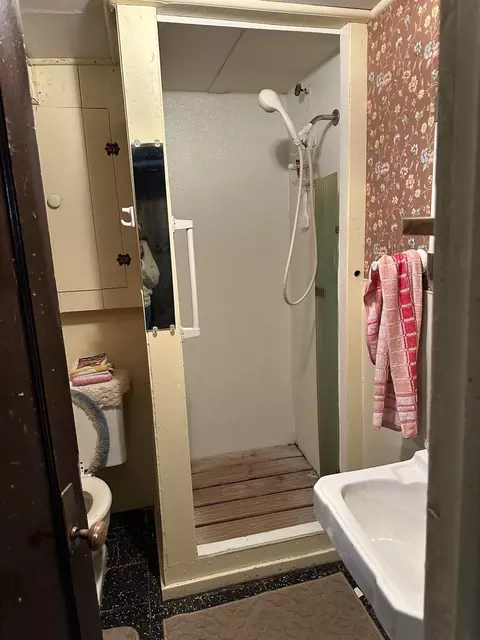 Bath - 505 S Jackson St, Morrison, IL 61270 photo 2 of 2