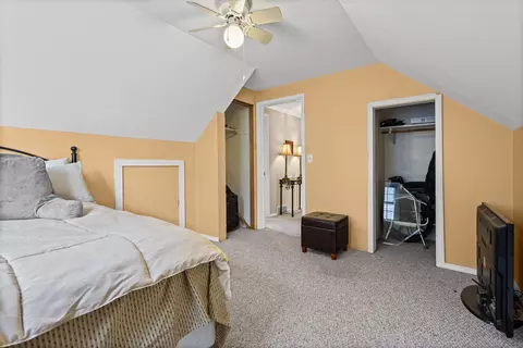 Bedroom - 420 Summit St, Algonquin, IL 60102 photo 4 of 6