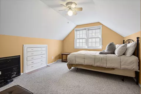 Bedroom - 420 Summit St, Algonquin, IL 60102 photo 3 of 6
