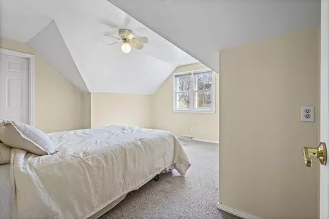 Bedroom - 420 Summit St, Algonquin, IL 60102 photo 5 of 6