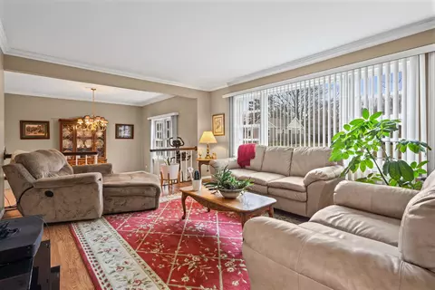 Living - 420 Summit St, Algonquin, IL 60102 photo 1 of 1