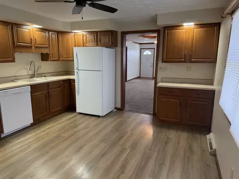 Kitchen - 609 E Clay St, Clinton, IL 61727 photo 4 of 4