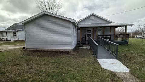 Other - 609 E Clay St, Clinton, IL 61727 photo 6 of 21