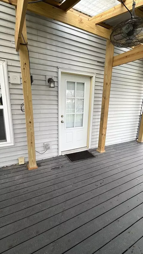 Exterior - 609 E Clay St, Clinton, IL 61727 photo 7 of 7