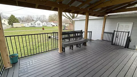 Exterior - 609 E Clay St, Clinton, IL 61727 photo 6 of 7