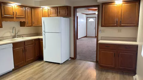 Kitchen - 609 E Clay St, Clinton, IL 61727 photo 1 of 4