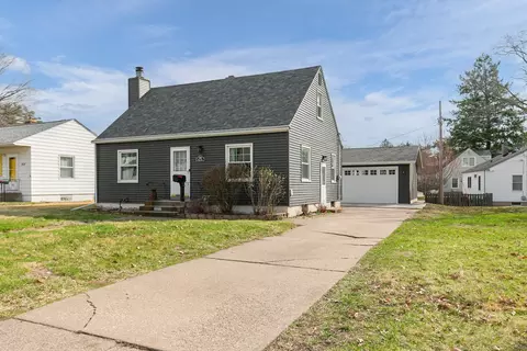 2323 Frances Pl, Davenport, IA 52804
